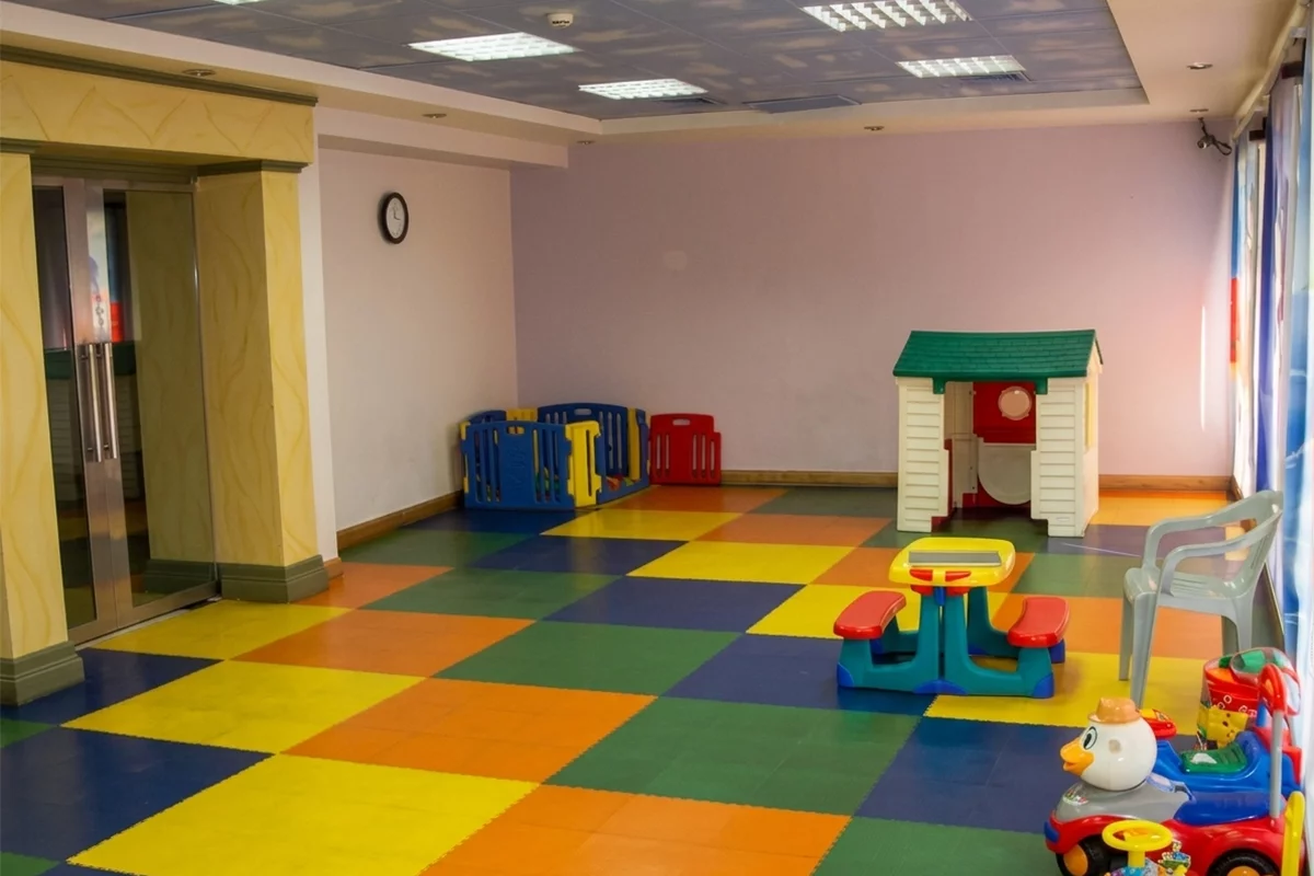 Babysitting playhouse