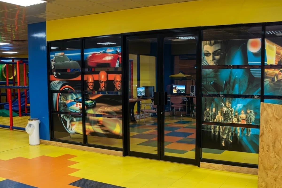 Game arcade gaming room