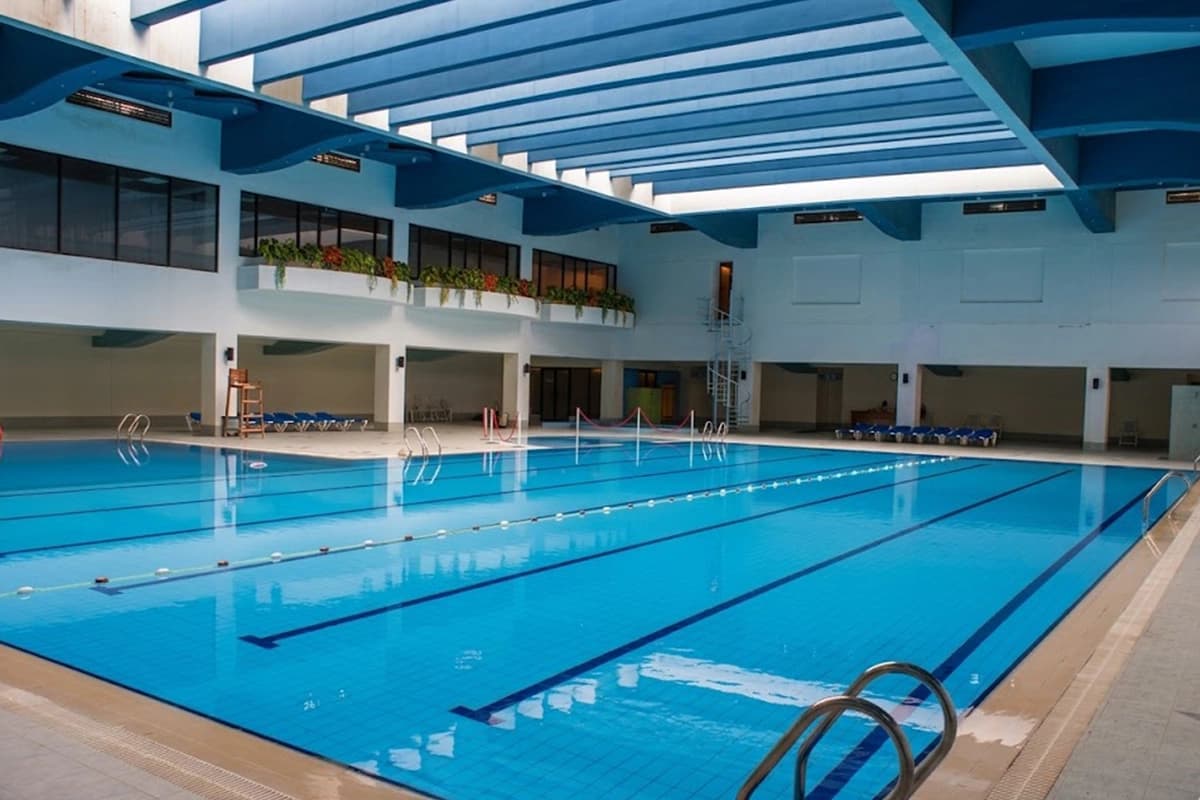 Swimming pool clear water